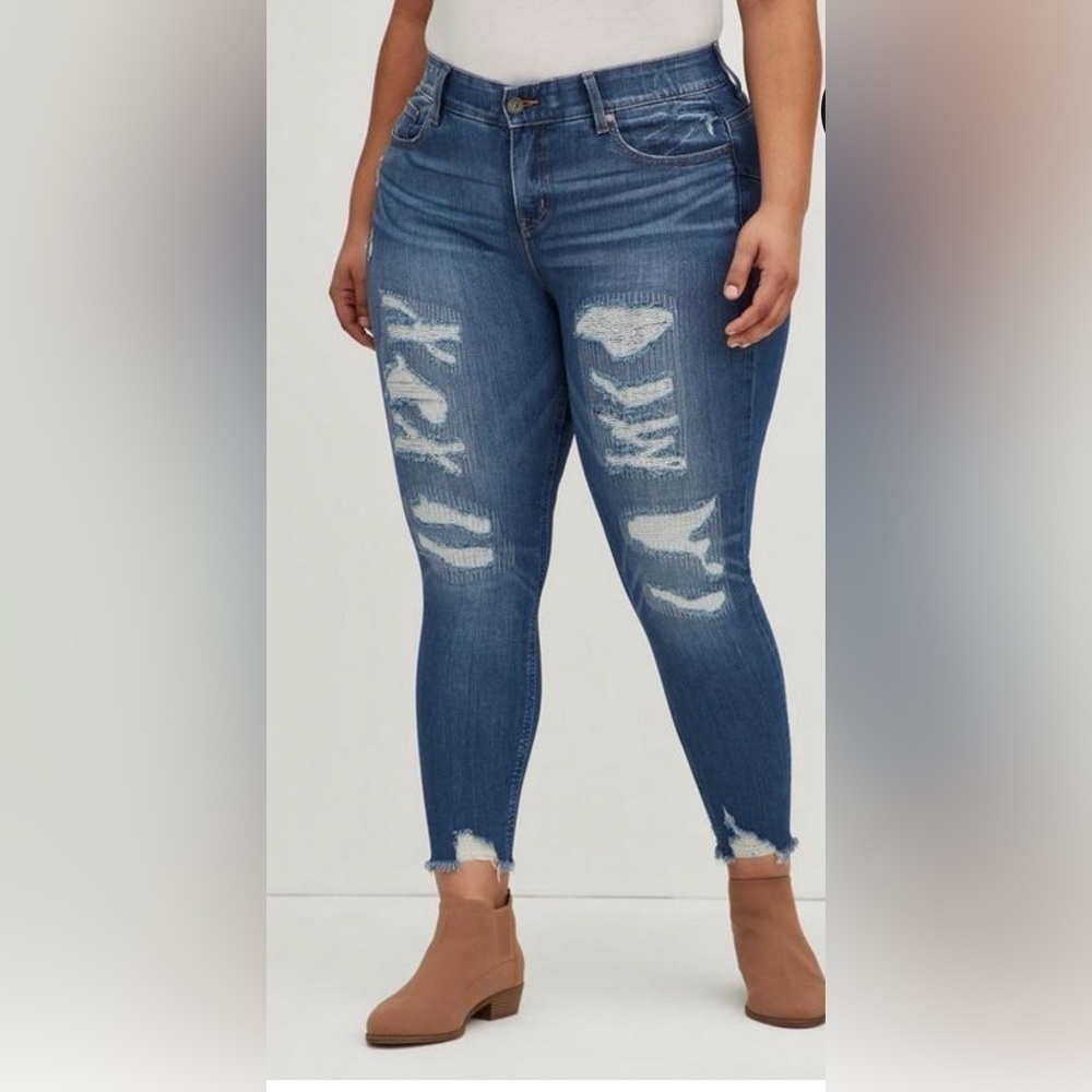 TORRID Bombshell Skinny Premium Stretch High-Rise Destructed Jean - Picture 2 of 11